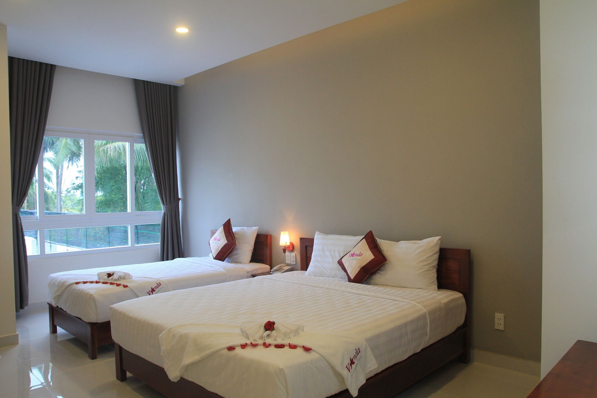 Vanda Hotel Phu Quoc Esterno foto